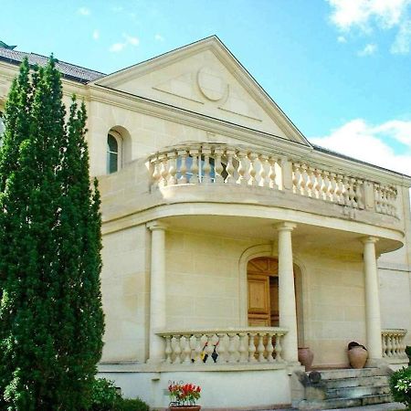 布吉瓦尔La Demeure D'Iris住宿加早餐旅馆 外观 照片