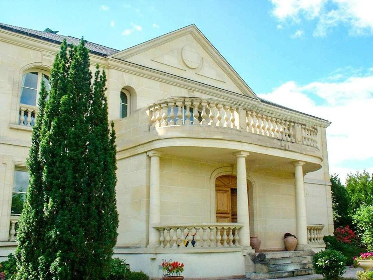 布吉瓦尔La Demeure D'Iris住宿加早餐旅馆 外观 照片